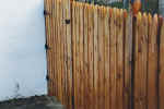 FENCE2.JPG (211177 bytes)
